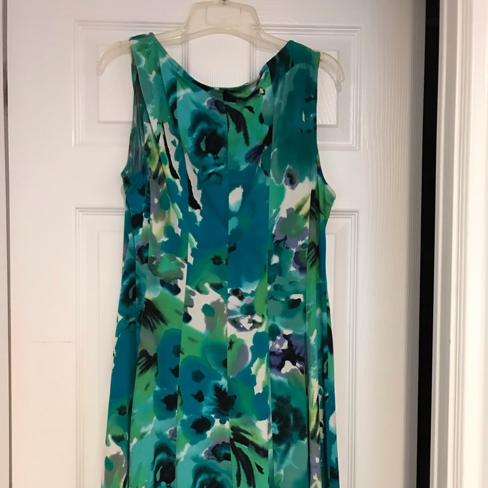 Multi shades of green sleeveless Summer dress